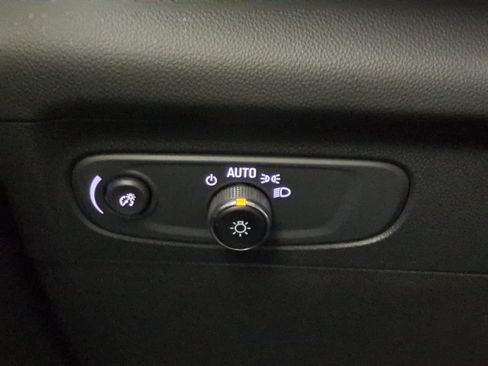 Used 2023 Buick Envision Preferred image 22