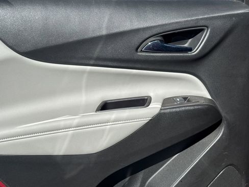 Used 2020 Chevrolet Equinox Premier FWD image 22