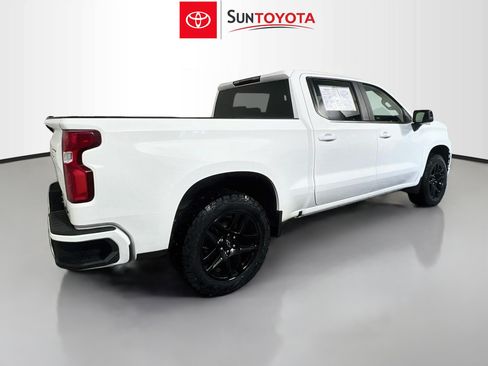 Used 2022 Chevrolet Silverado 1500 RST w/ LPO, Blackout Package AWD/4WD image 4