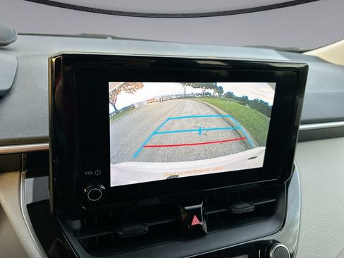 Used 2024 Toyota Corolla LE FWD image 22