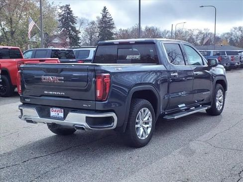 Used 2022 GMC Sierra 1500 SLT w/ SLT Convenience Package image 3