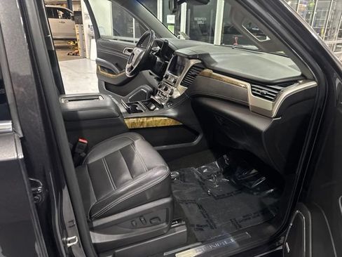 Used 2017 GMC Yukon Denali w/ Open Road Package AWD/4WD image 39