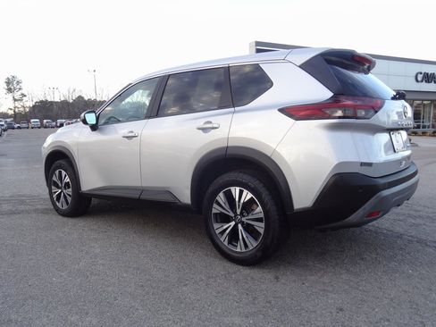 Used 2022 Nissan Rogue SV image 6