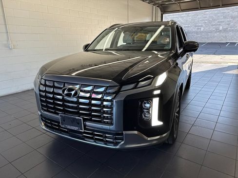 Used 2024 Hyundai Palisade Calligraphy AWD/4WD image 3