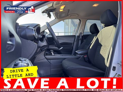 Used 2023 Nissan Kicks SV image 16