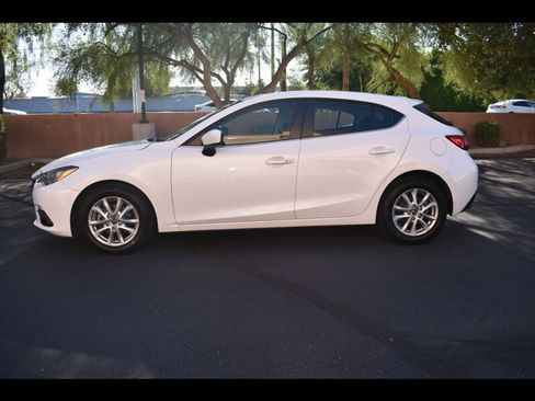 Used 2016 MAZDA MAZDA3 i Touring FWD image 4