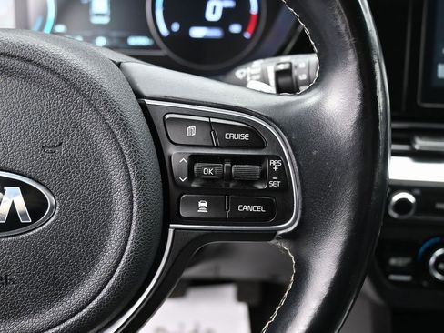 Used 2020 Kia Niro EX w/ Cold Weather Package image 17