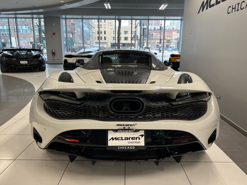 Used 2024 McLaren 750S Spider image 19