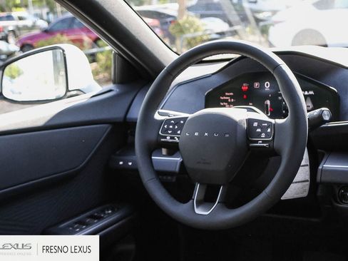 New 2026 Lexus ES 350e FWD image 18