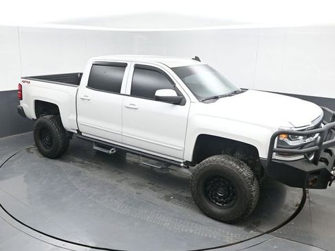 Used 2018 Chevrolet Silverado 1500 LT w/ All Star Edition AWD/4WD image 1
