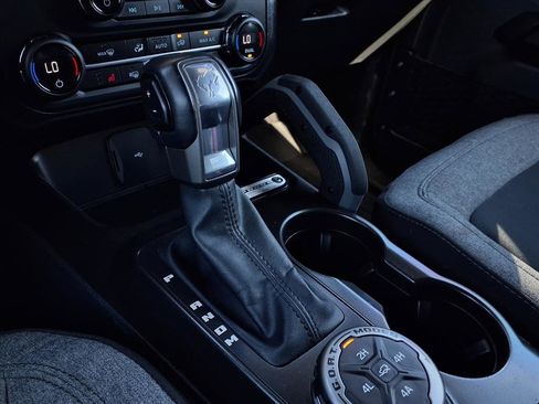 Used 2023 Ford Bronco Big Bend w/ Sasquatch Package image 18