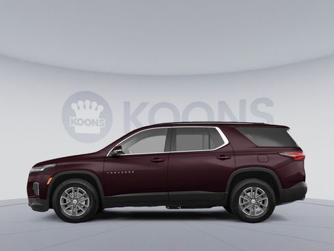 Used 2023 Chevrolet Traverse LT AWD/4WD image 2