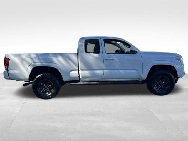 Used 2016 Toyota Tacoma SR w/ SR Convenience Package AWD/4WD image 6