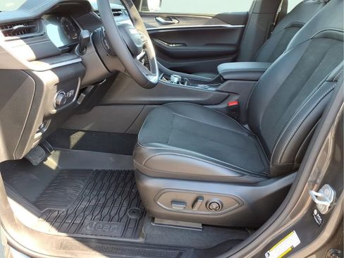 New 2026 Jeep Grand Cherokee L 4WD image 14