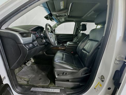 Used 2018 Chevrolet Suburban LT w/ LT Signature Package image 13