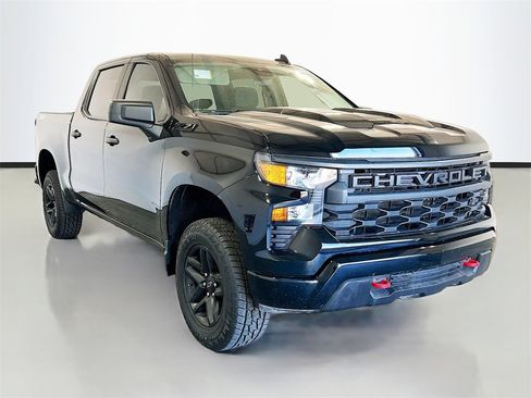 Used 2024 Chevrolet Silverado 1500 Custom Trail Boss w/ LPO, Dark Essentials Package image 3