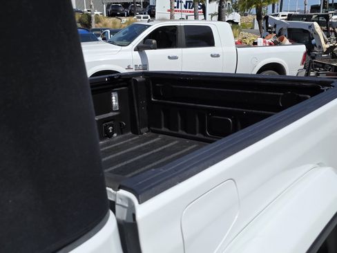 Used 2020 Jeep Gladiator Rubicon w/ Dual Top Group AWD/4WD image 24