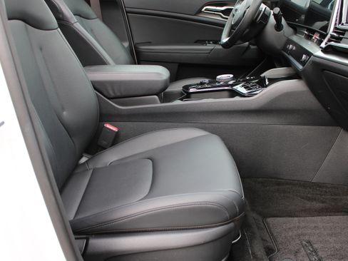 Used 2024 Kia Sportage EX w/ EX Premium Package image 17