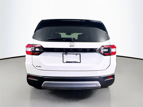 Certified 2024 Honda Pilot EX-L image 25