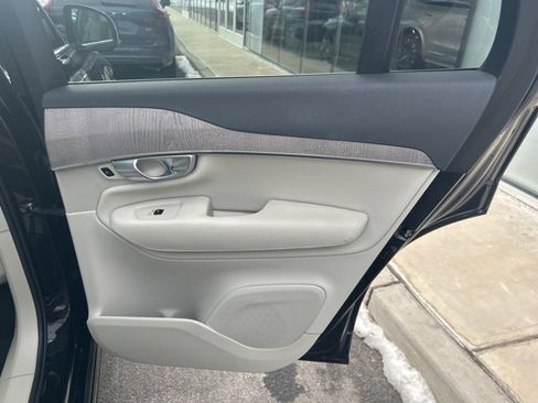 Used 2023 Volvo XC90 B6 Plus w/ Protection Package Premier image 12