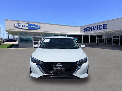 Used 2024 Nissan Sentra S FWD image 3