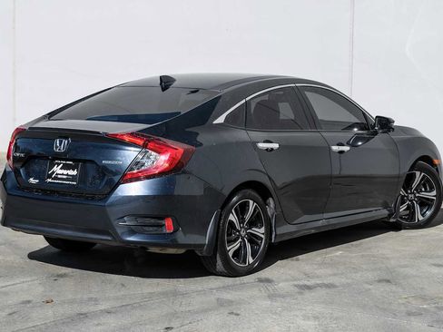 Used 2016 Honda Civic Touring image 9