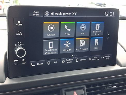 Used 2025 Honda Pilot TrailSport image 16