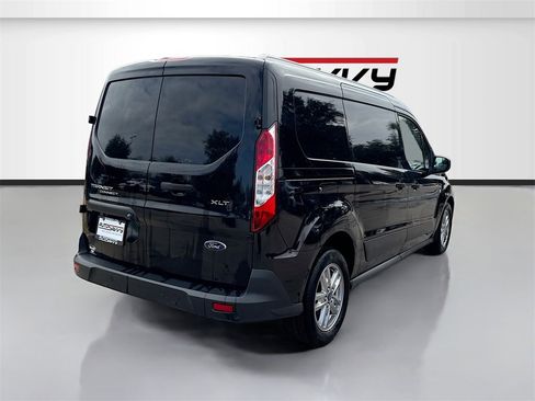 Used 2023 Ford Transit Connect XLT image 7