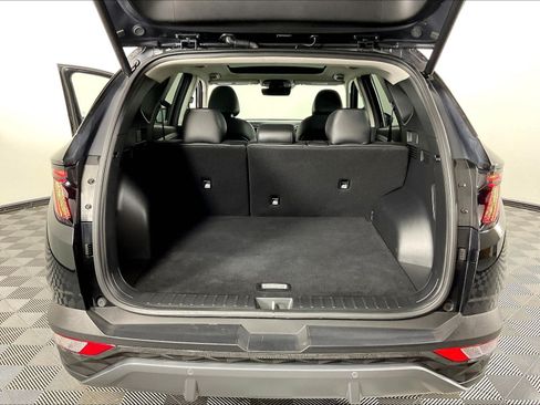 Certified 2023 Hyundai Tucson Limited AWD/4WD image 38