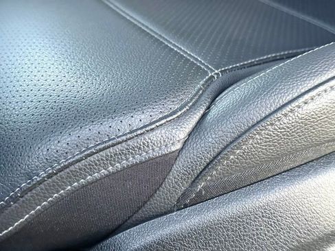 Used 2024 Mercedes-Benz GLC 300 4MATIC image 21