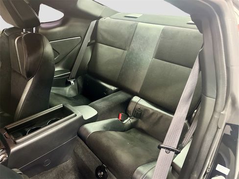 Used 2023 Toyota GR86 Premium w/ ALL Weather Mat Package (TMS) image 23