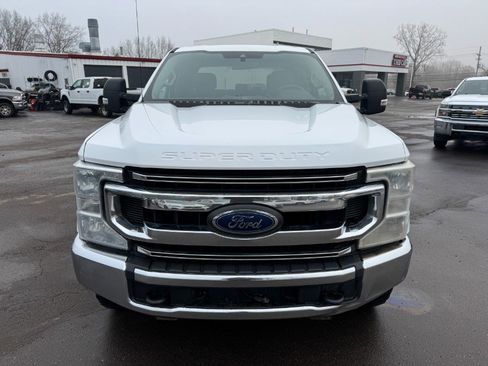 Used 2020 Ford F350 XLT w/ Camper Package image 8