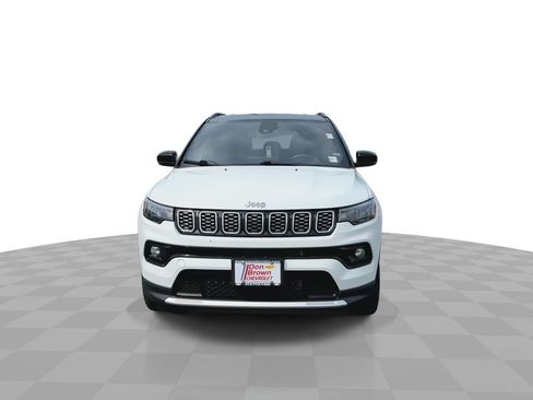 Used 2024 Jeep Compass Limited AWD/4WD image 3