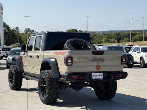 Used 2020 Jeep Gladiator Rubicon AWD/4WD image 4