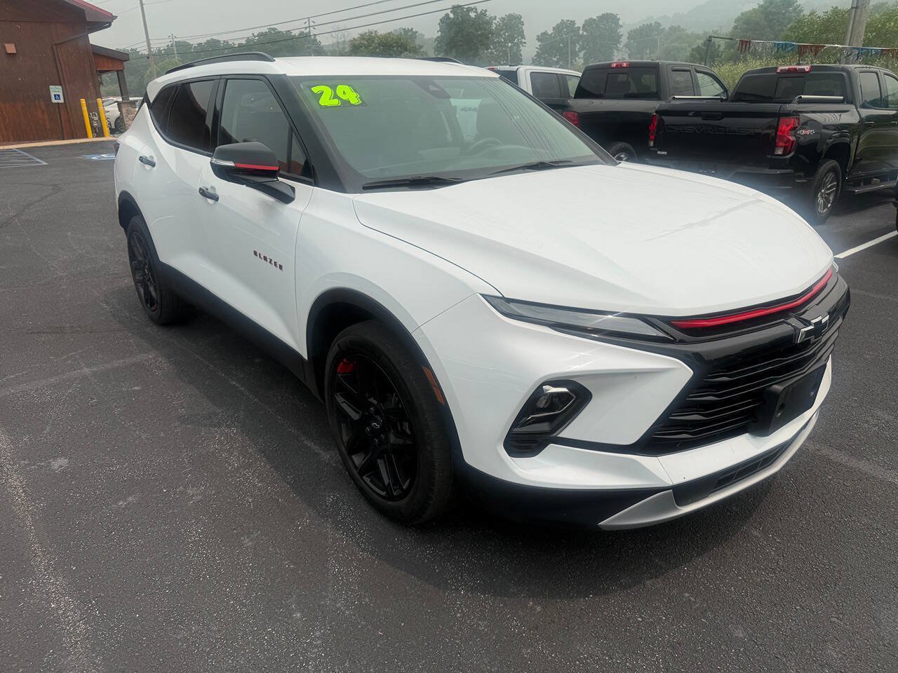 Used 2024 Chevrolet Blazer LT w/ Sound & Technology Package AWD/4WD image 1