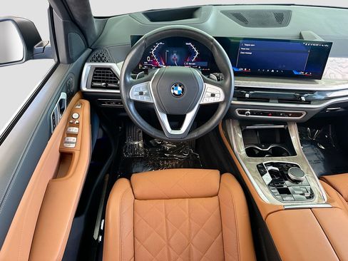 Used 2025 BMW X7 xDrive40i AWD/4WD image 21