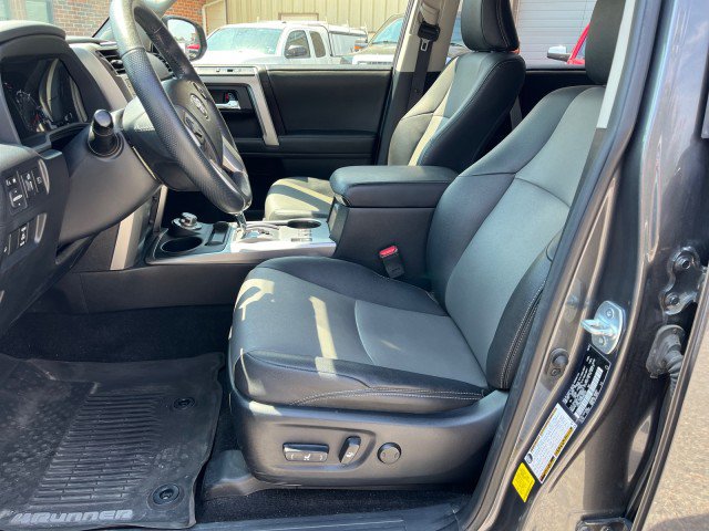 Used 2021 Toyota 4Runner SR5 Premium w/ Moonroof Package AWD/4WD image 12