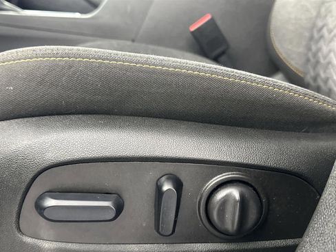 Used 2023 Chevrolet Equinox LT image 13