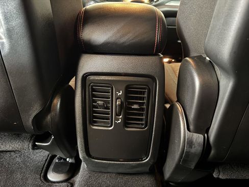 Used 2025 Dodge Durango GT w/ Blacktop Package RWD image 32
