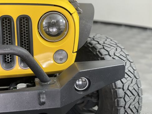 Used 2015 Jeep Wrangler Unlimited Sport image 5