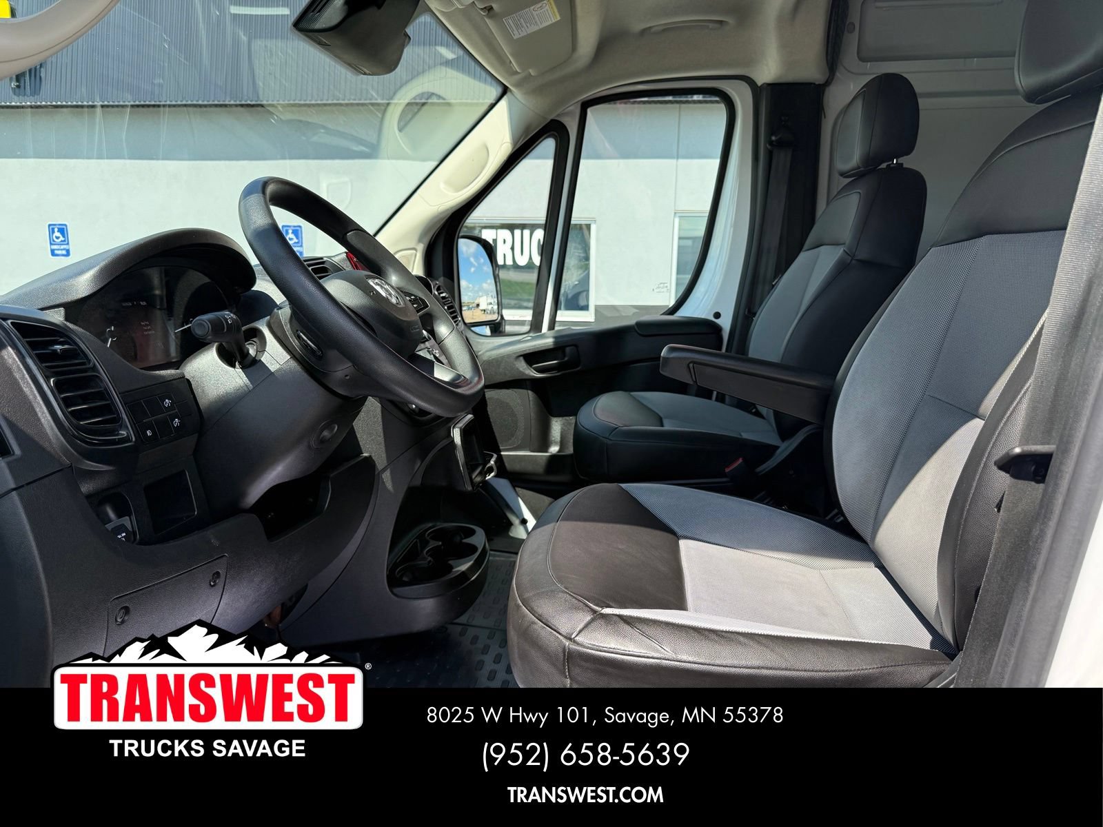 Used 2025 RAM ProMaster 2500 w/ Convenience Group FWD image 5