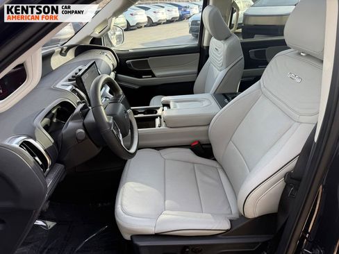 Used 2025 Ford Expedition Max Platinum w/ Platinum Ultimate Package image 33