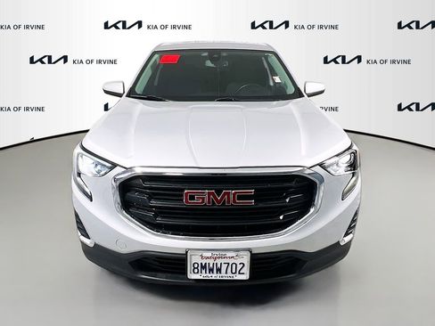 Used 2020 GMC Terrain SLE image 2