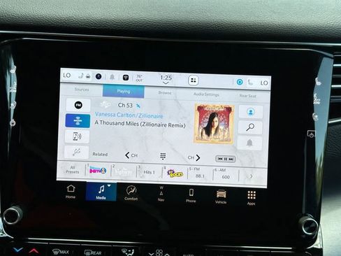 Used 2025 Jeep Wagoneer Series II image 23