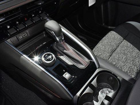 New 2025 Chevrolet Colorado Z71 image 12