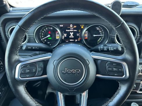 Used 2023 Jeep Wrangler Unlimited Sahara w/ Cold Weather Group AWD/4WD image 16
