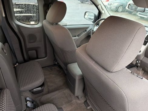 Used 2016 Nissan Frontier SV RWD image 27