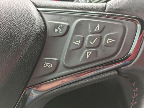 Used 2022 Chevrolet Equinox RS w/ RS Leather Package FWD image 20