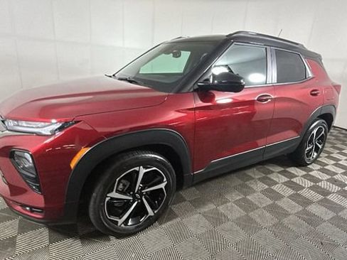 Used 2023 Chevrolet TrailBlazer RS w/ Sun and Liftgate Package FWD image 6