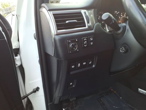 Certified 2022 Lexus GX 460 Luxury w/ Sport Design Package AWD/4WD image 19